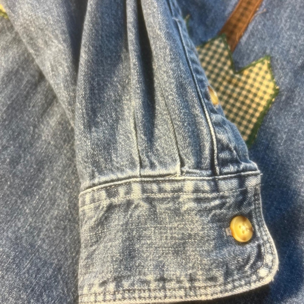 Vintage Eddie Bauer Denim Shirt Women's Small Birdhouse Embroidered Long Sleeve - Picture 8 of 8